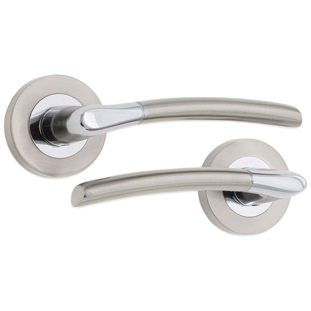 Spira Brass Slavia Dual Tone Lever On Rose Door Handle 2 Pack Image 1