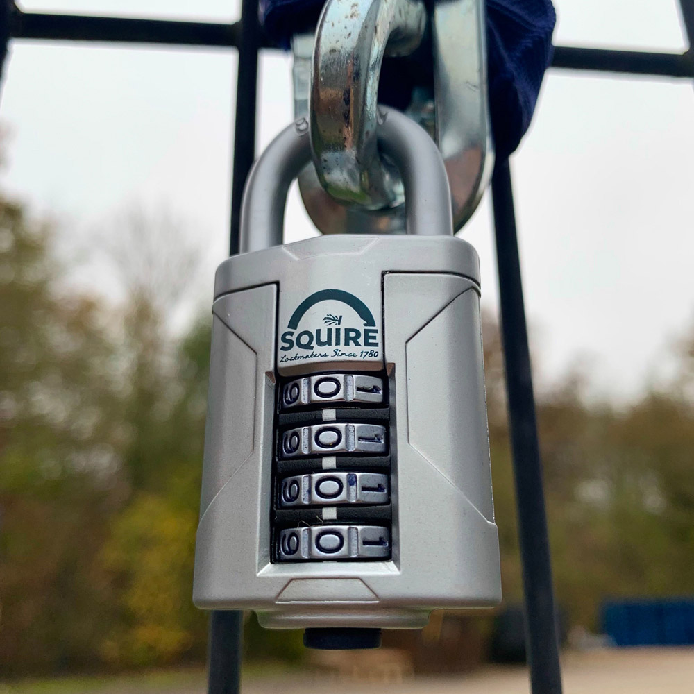 Squire 40mm 4 Wheel Combination Boron Shackle Padlock Image 2