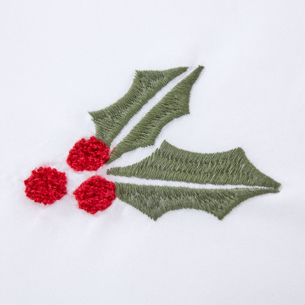 Holly and Berries Duvet SetWhiteSuperking Image 4