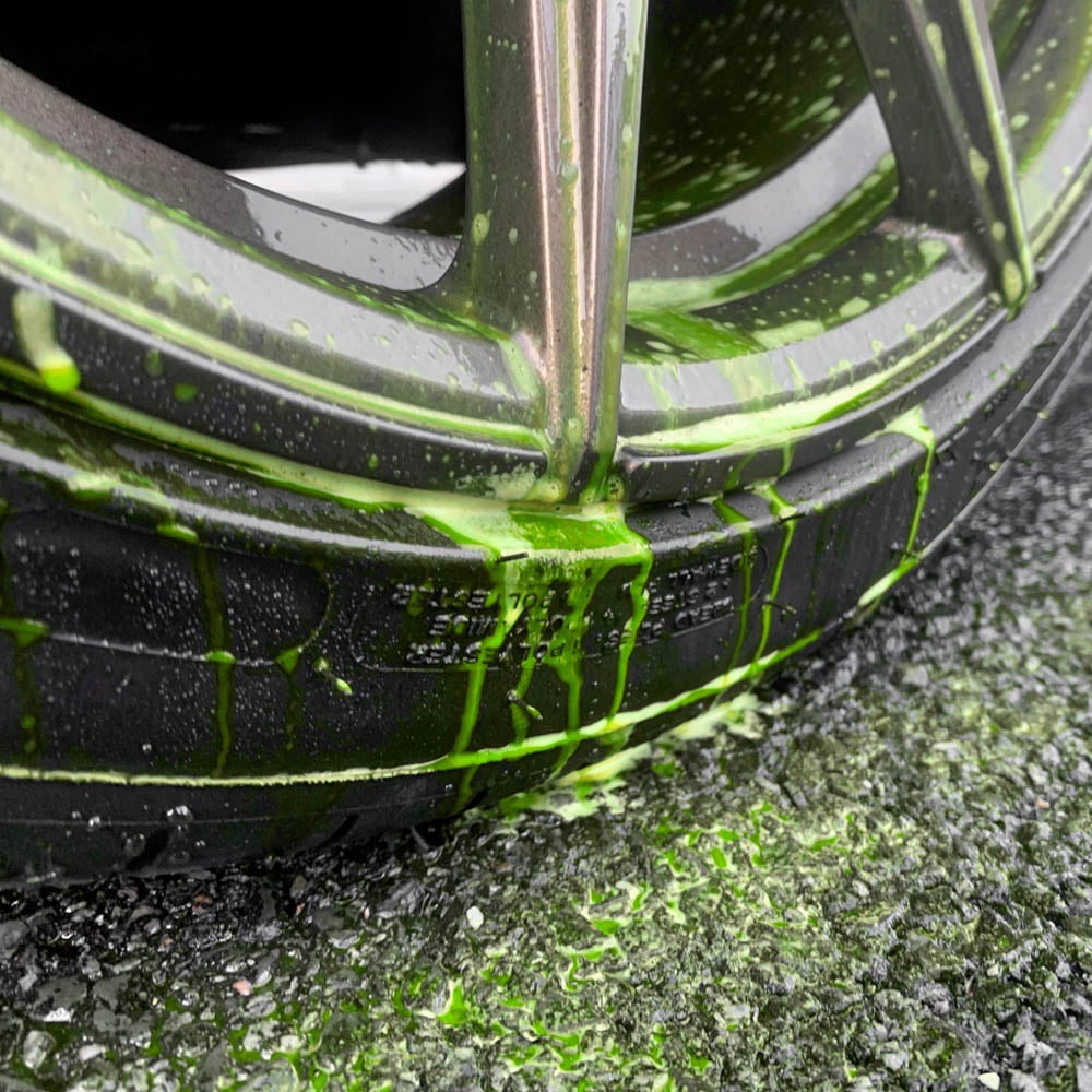 Carshark Alloy Wheel Cleaner Image 5