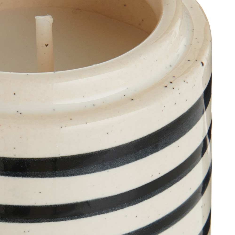 Single Wilko Ceramic Candle Pot with Lid in Assorted styles Image 4