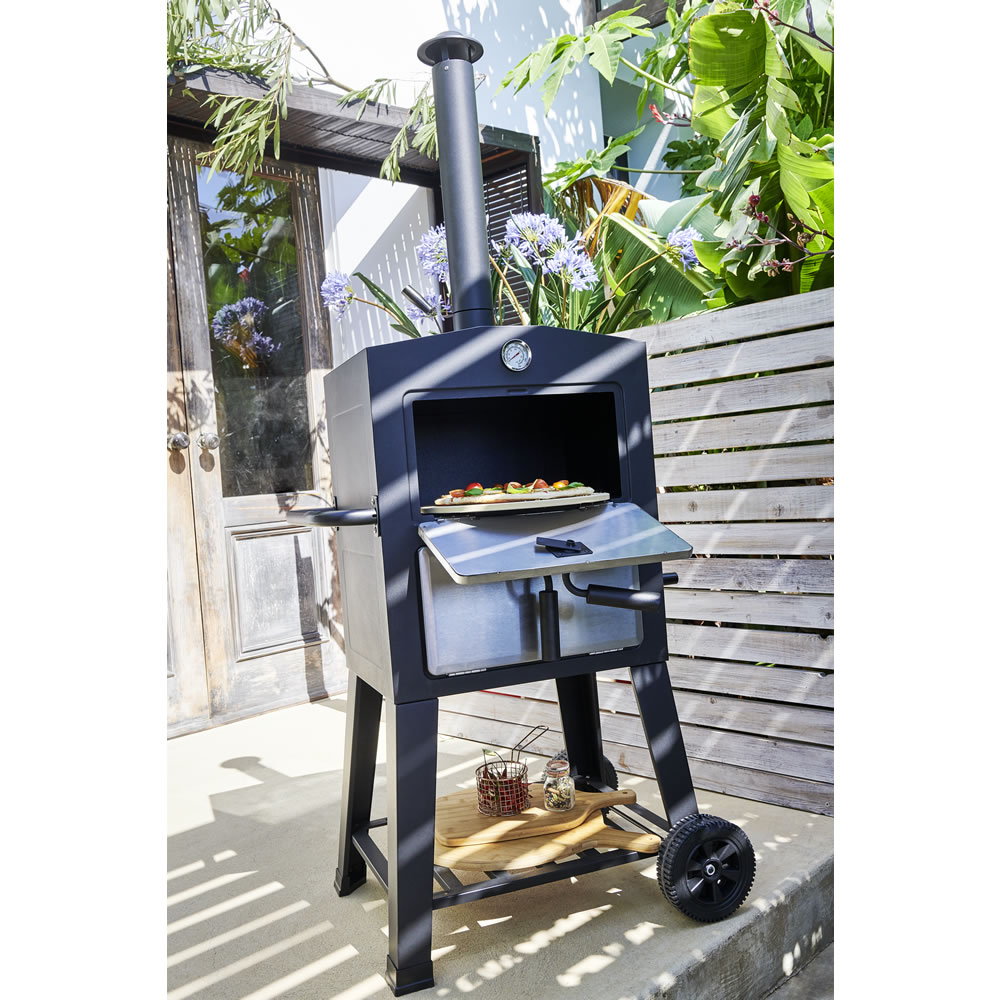 Wilko BBQ Pizza Oven Grill and Smoker Image 3
