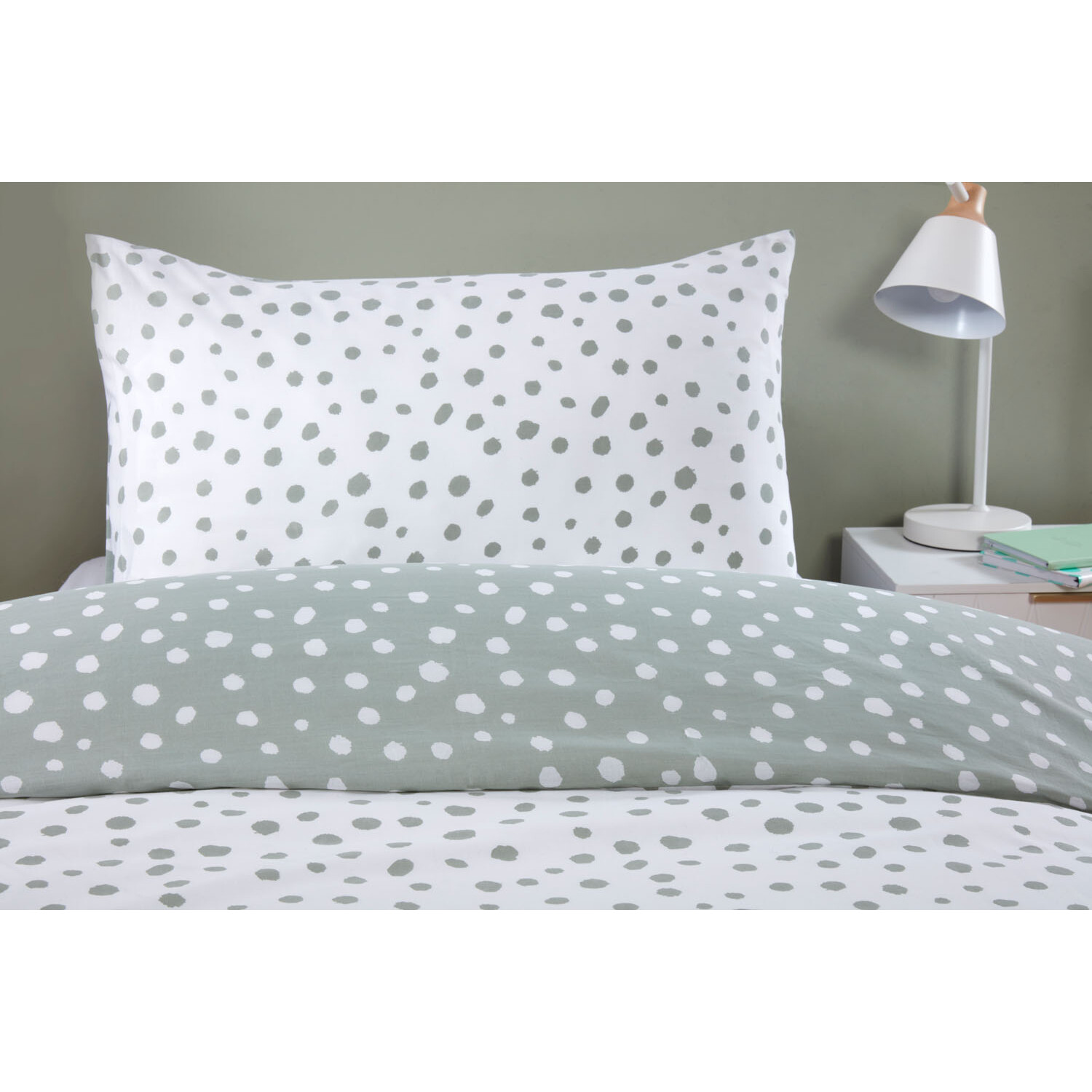 Dapple Spot Duvet Cover and Pillowcase Set - Green Image 4