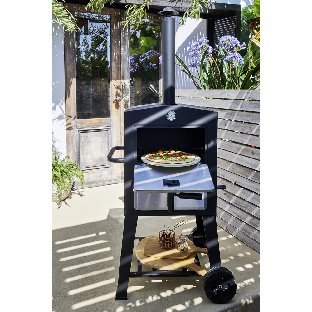 Wilko BBQ Pizza Oven Grill and Smoker Image 2