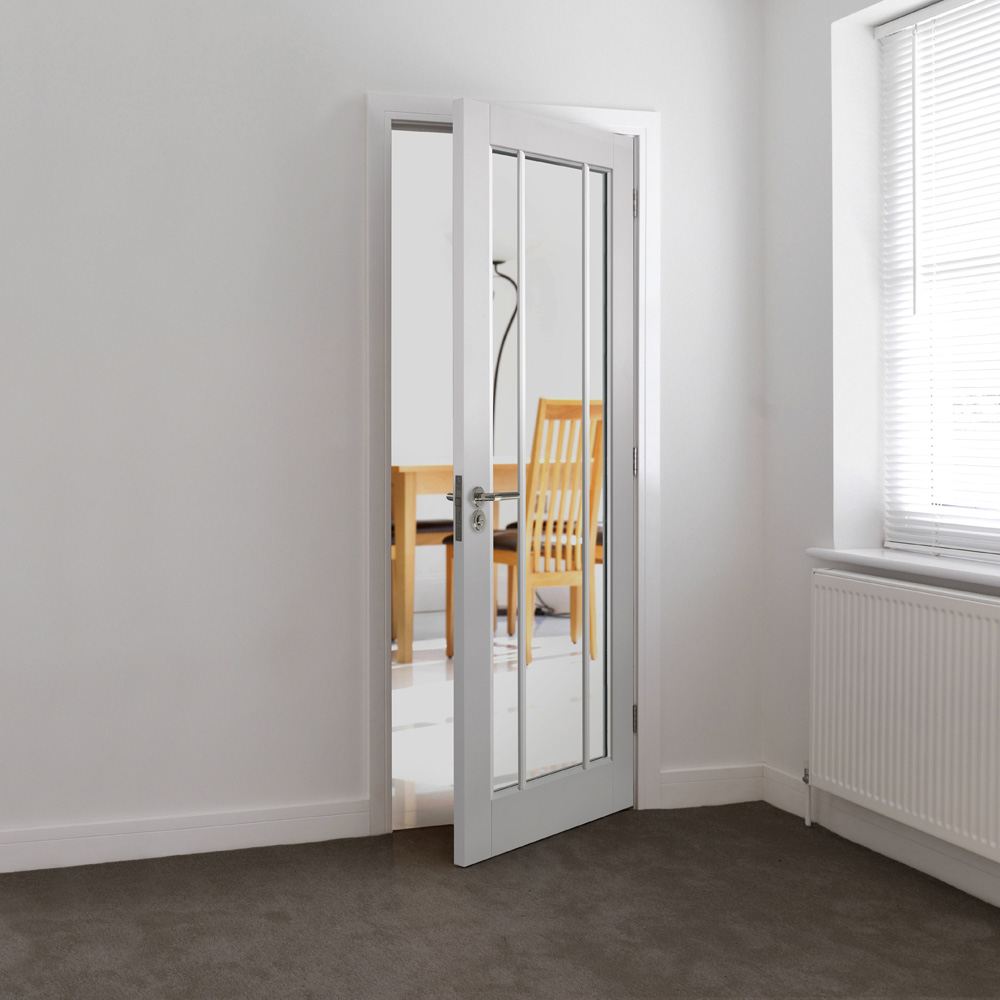 JB Kind Trinidad Classic White Glazed Internal Door 1981 x 686mm Image 2
