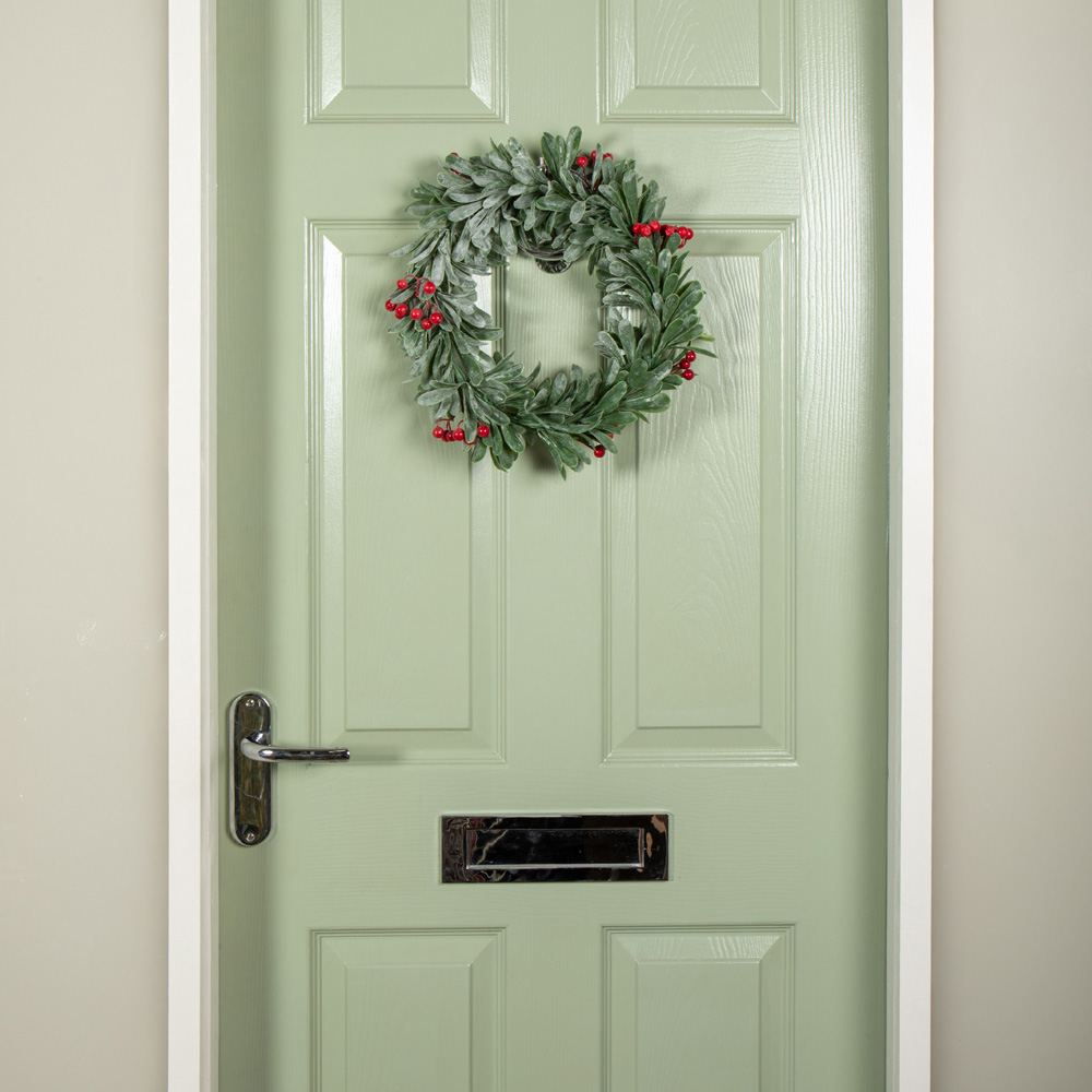 Samuel Alexander Wreath with Red Berries 35cm Image 8