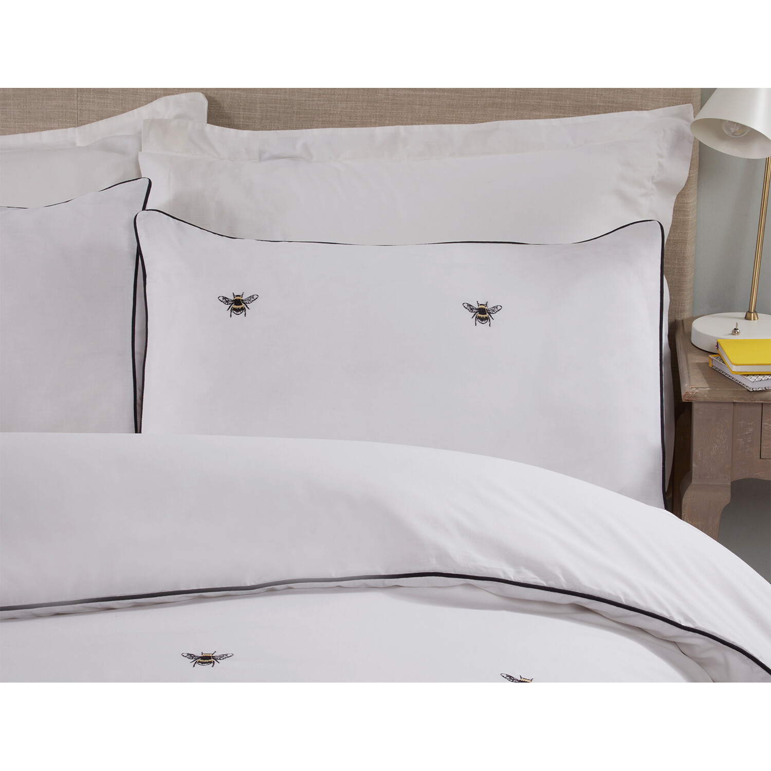 Bumblebee Embroidered Duvet Cover and Pillowcase Set - Superking Image 3