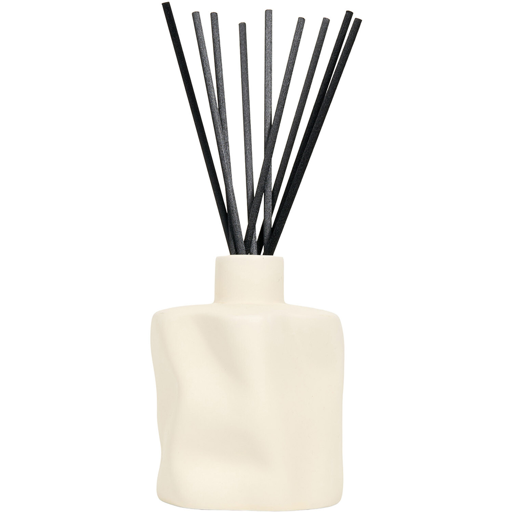 Guaiac Wood and Amber Reed Diffuser Image 4
