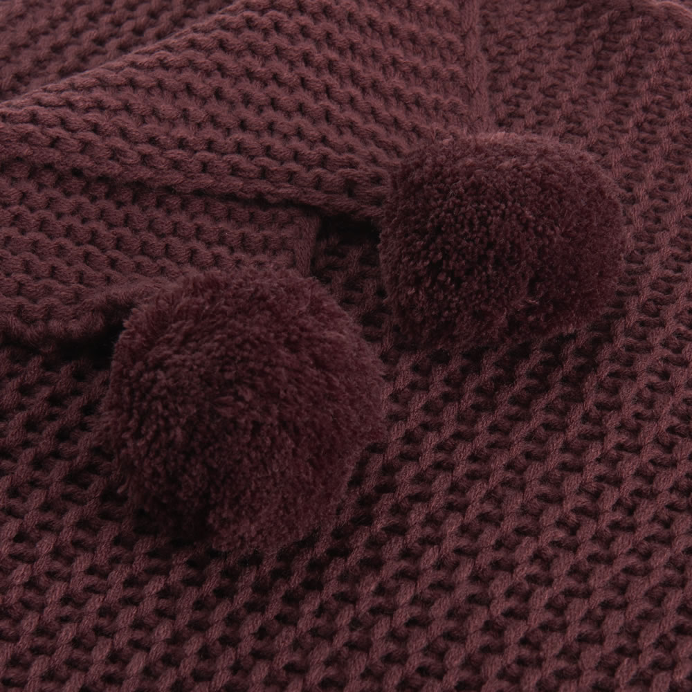 Wilko Burgundy Chunky Knit Throw Pom Pom 150 x 180cm Wilko