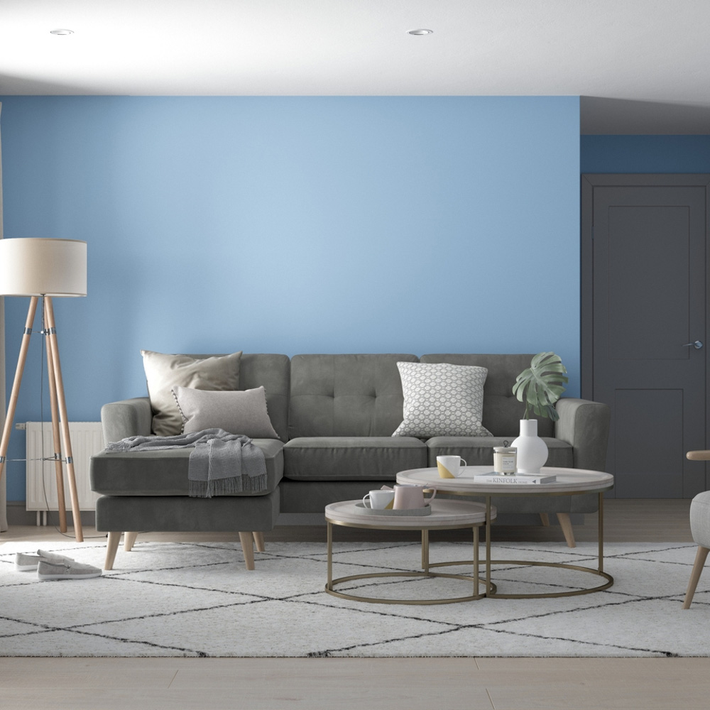 Dulux Trade Blue Babe Walls and Ceilings Vinyl Matt Paint 2.5L Image 4