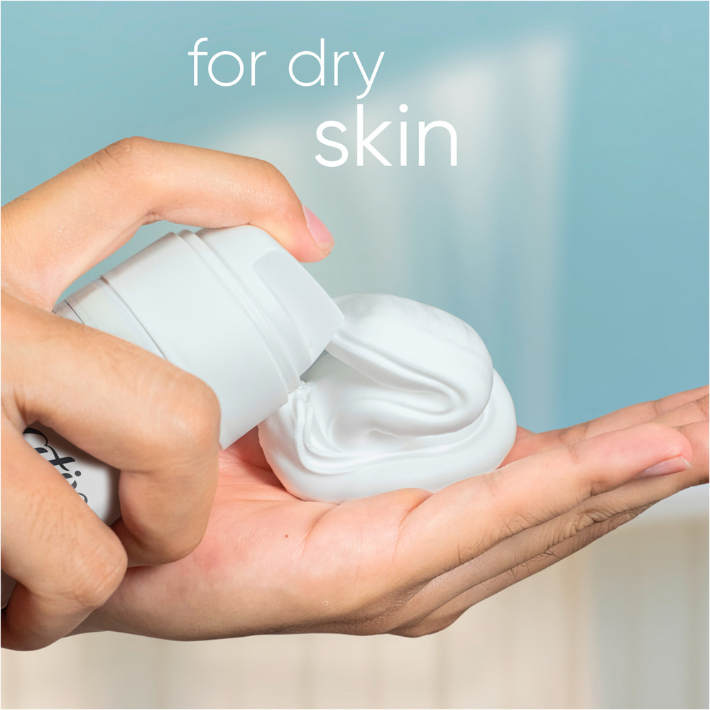 Satin Care Dry Skin Olay Shaving Gel Image 3