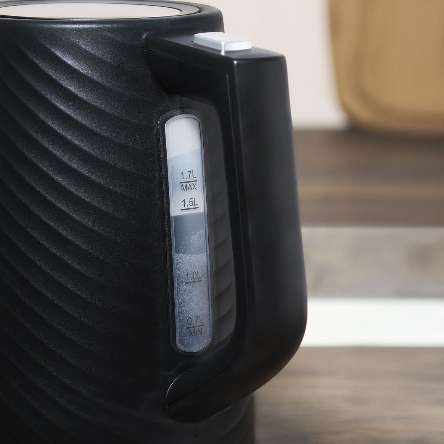 Revolve Texture Jug Kettle Black Image 11