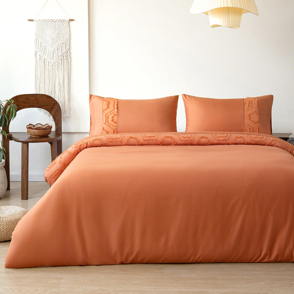 Velosso Hex King Size Spice Tufted Duvet Set Image 1