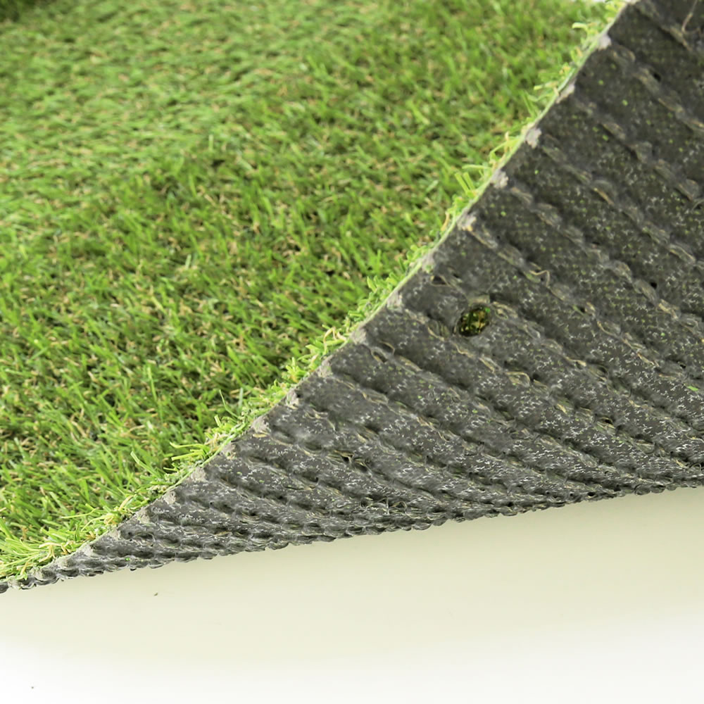 GardenKraft 1m x 4m Artificial Grass Roll Image 9