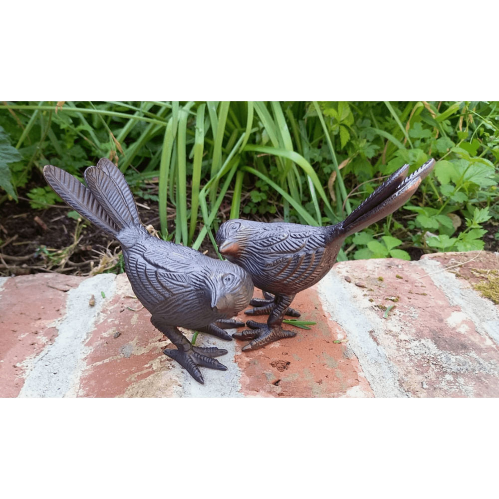 Inspirational Gifting 2 Piece Song Birds Cast Aluminium Garden Ornament Set Image 4