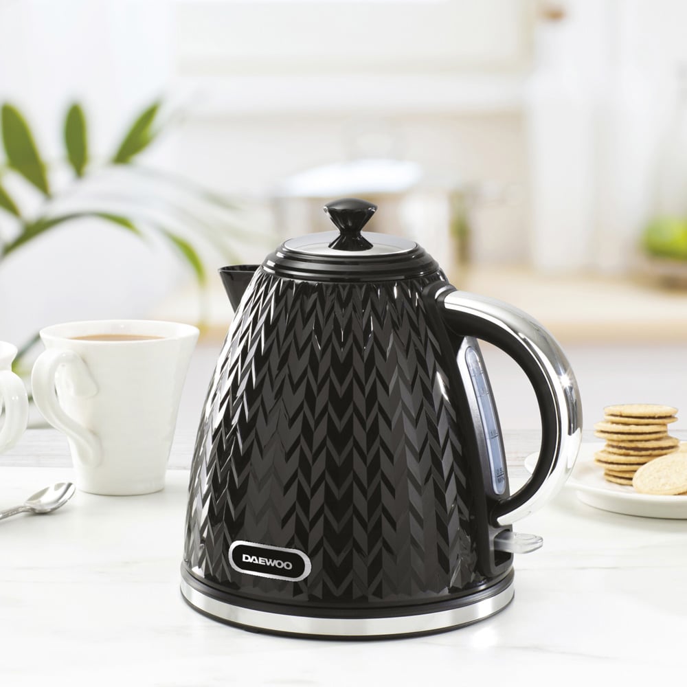 Daewoo Argyle Black 1.7L Jug Kettle Image 2