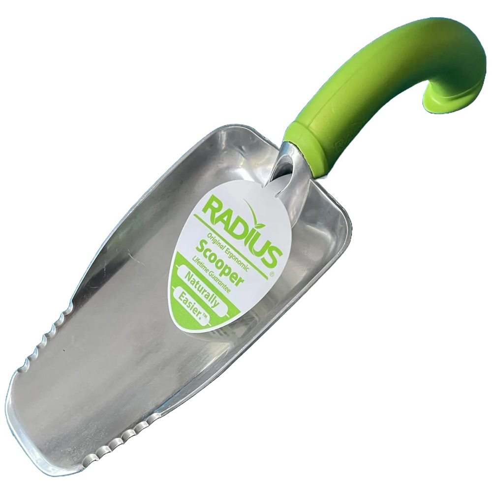 Radius Garden Ergonomic Scooper Image 4