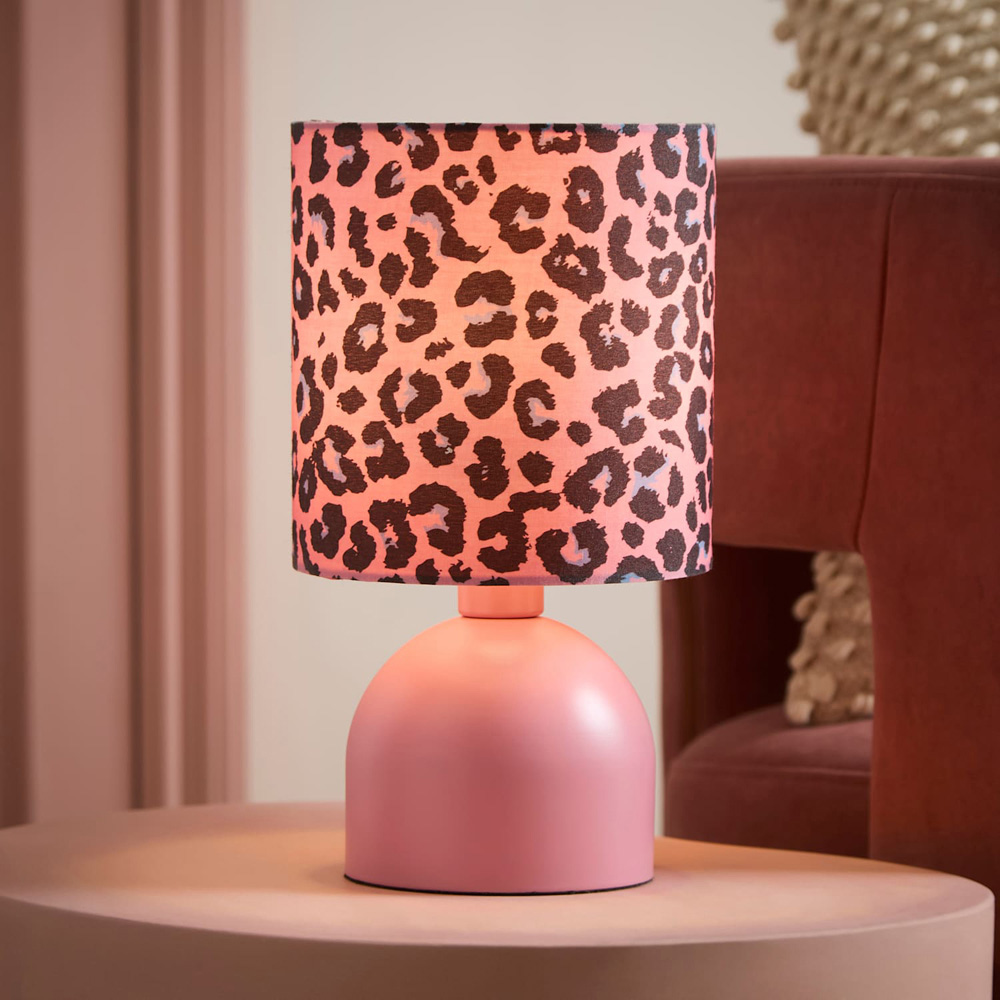 ValueLights Miley Leopard Print Shade Pink LED Table Lamp with Bulb Image 6