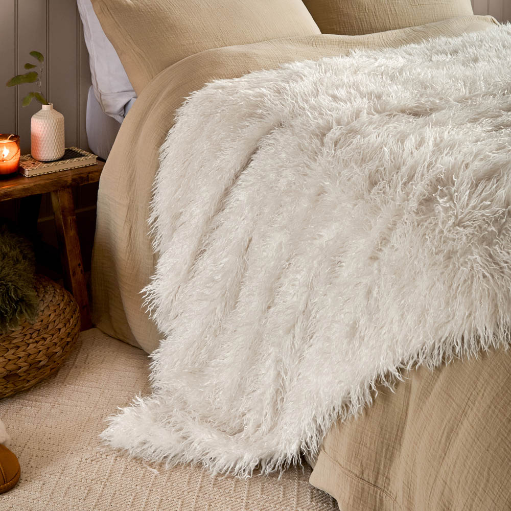 Furn Rowan Ecru Faux Fur Reversible Throw 130 x 175cm Image 4