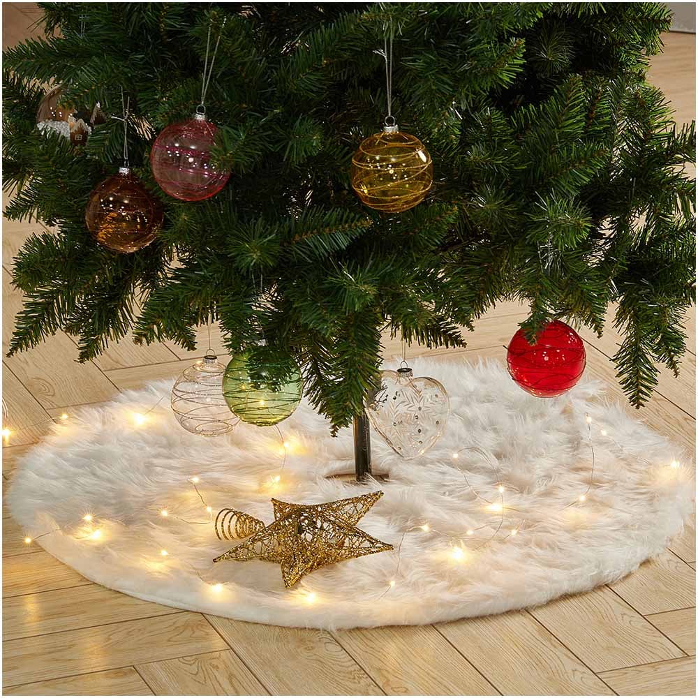 Christmas Tree Skirt Image 2
