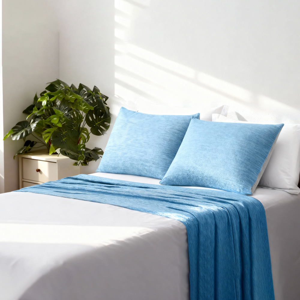 Avilo Cooling Blanket and Pillowcases Set 120 x 150cm Image 2