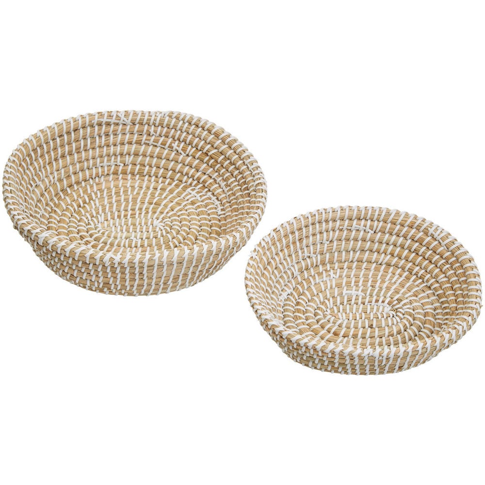 Premier Housewares White Detail Oval Straw Basket 2 Pack Image 1