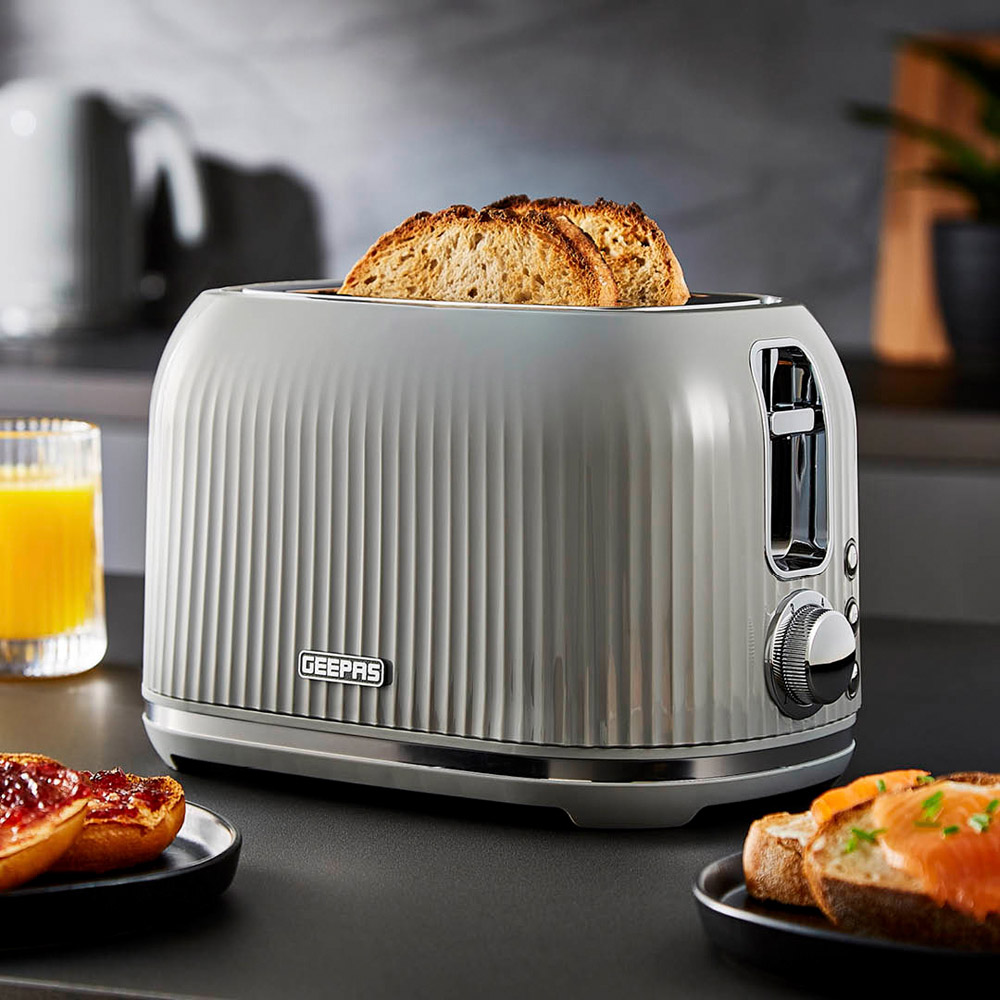 Geepas GBT36558UK-GR Grey Fluted 2 Slice Toaster 1000W Image 2