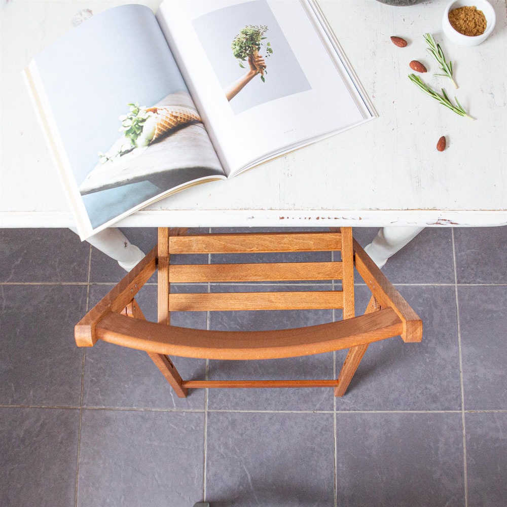 Harbour Housewares Walnut Beech Wood Foldable Chair Image 5