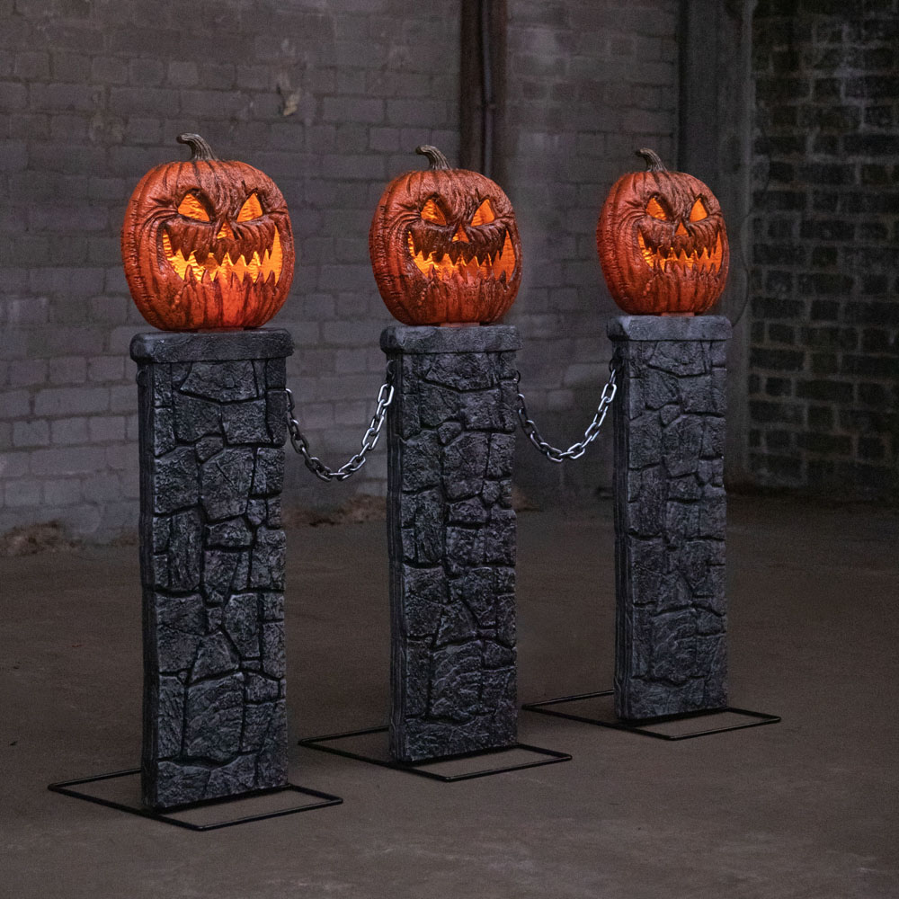 Samuel Alexander Battery Powered LED Light-Up Halloween Pumpkin Fence 97cm x 1.2m Image 4