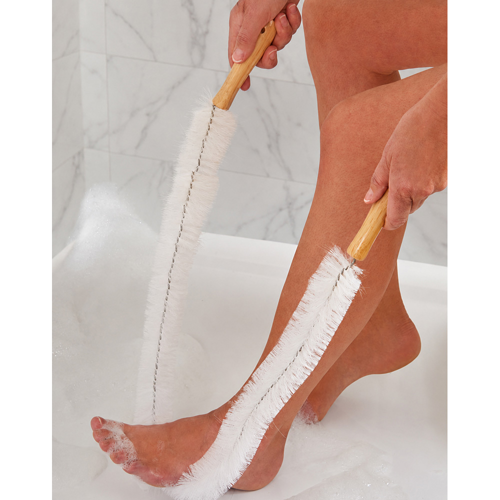 Avilo Dual Easy-Grip Extra-Long Back and Foot Cleaning Brush Image 3