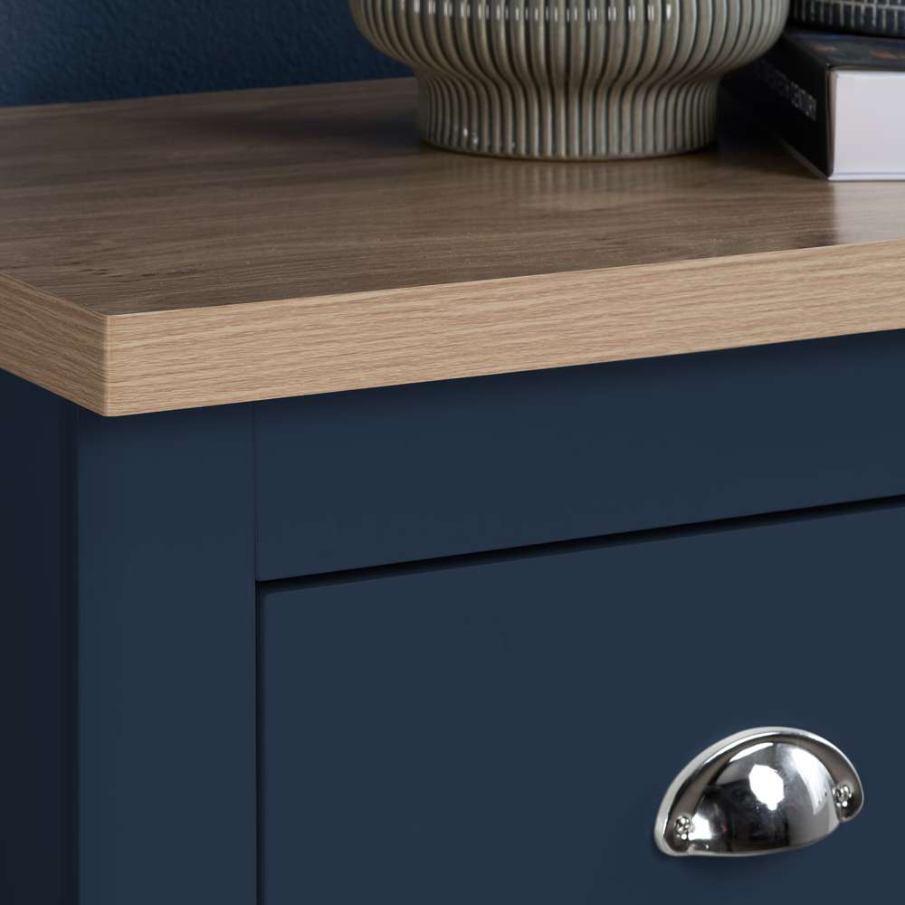 Highgate 4 Drawer Navy and Oak Chest of Drawers Image 6