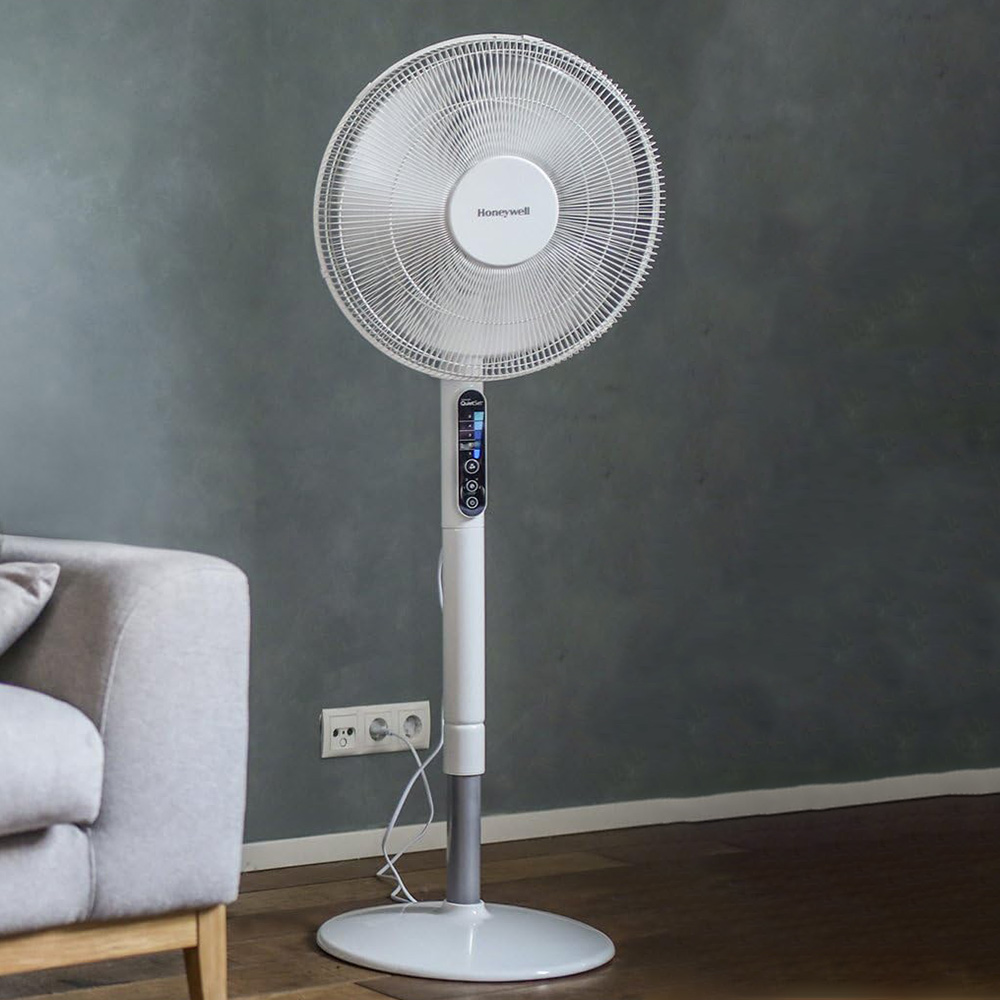 Honeywell Advanced QuietSet White Pedestal Fan 16 inch Image 2