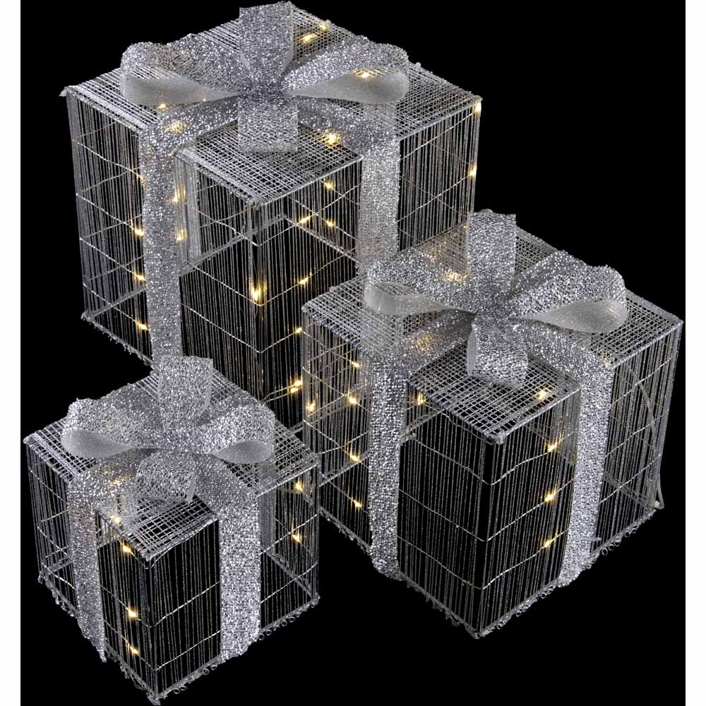 Wilko Battery Operated Silver Light Up Parcels 3 Pack Image 5