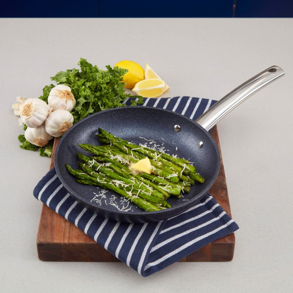 Tower TruStone 24cm Black Forged Aluminium Non-Stick Frying Pan Image 2