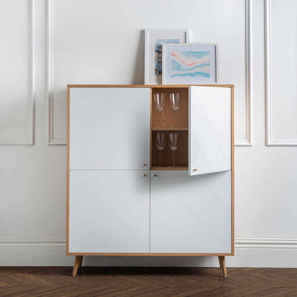 Julian Bowen Moritz 4 Door Oak and White Cabinet Image 8