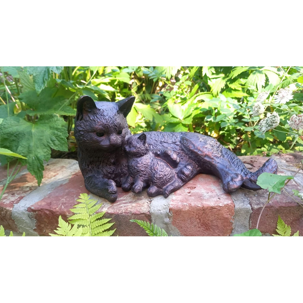 Inspirational Gifting Cat and Kitten Cast Aluminium Garden Ornament Image 2