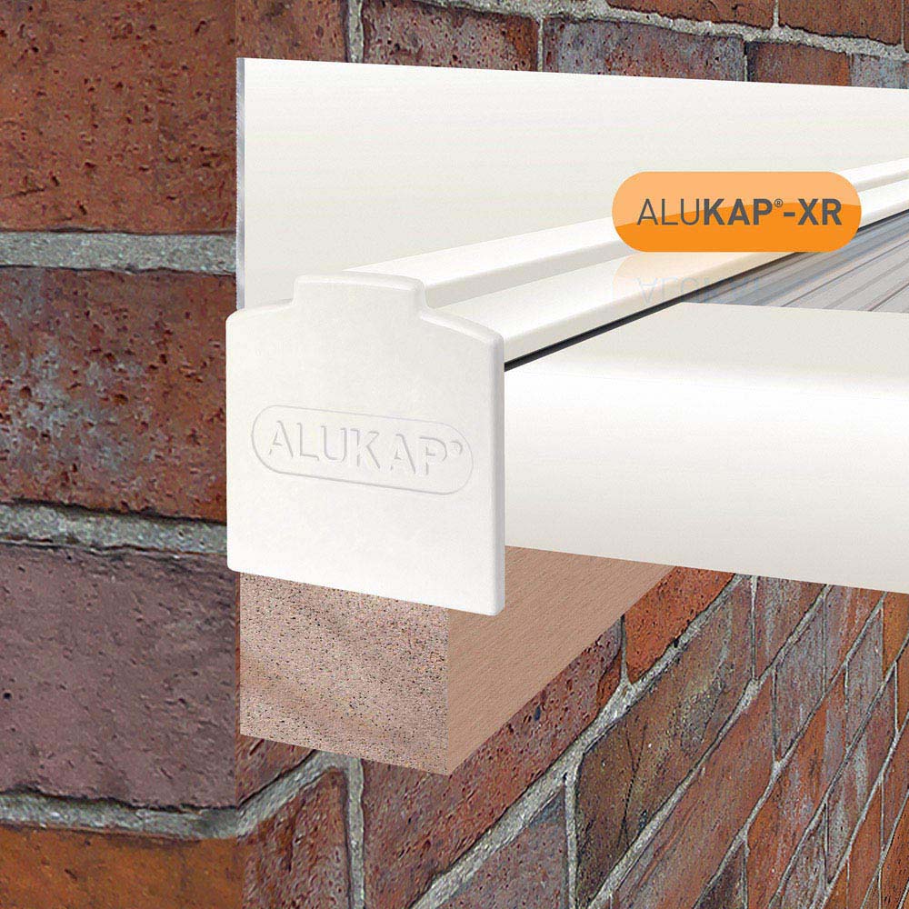 Alukap-XR White Wall Bar 3.0m with 55mm Rafter Gasket Image 2