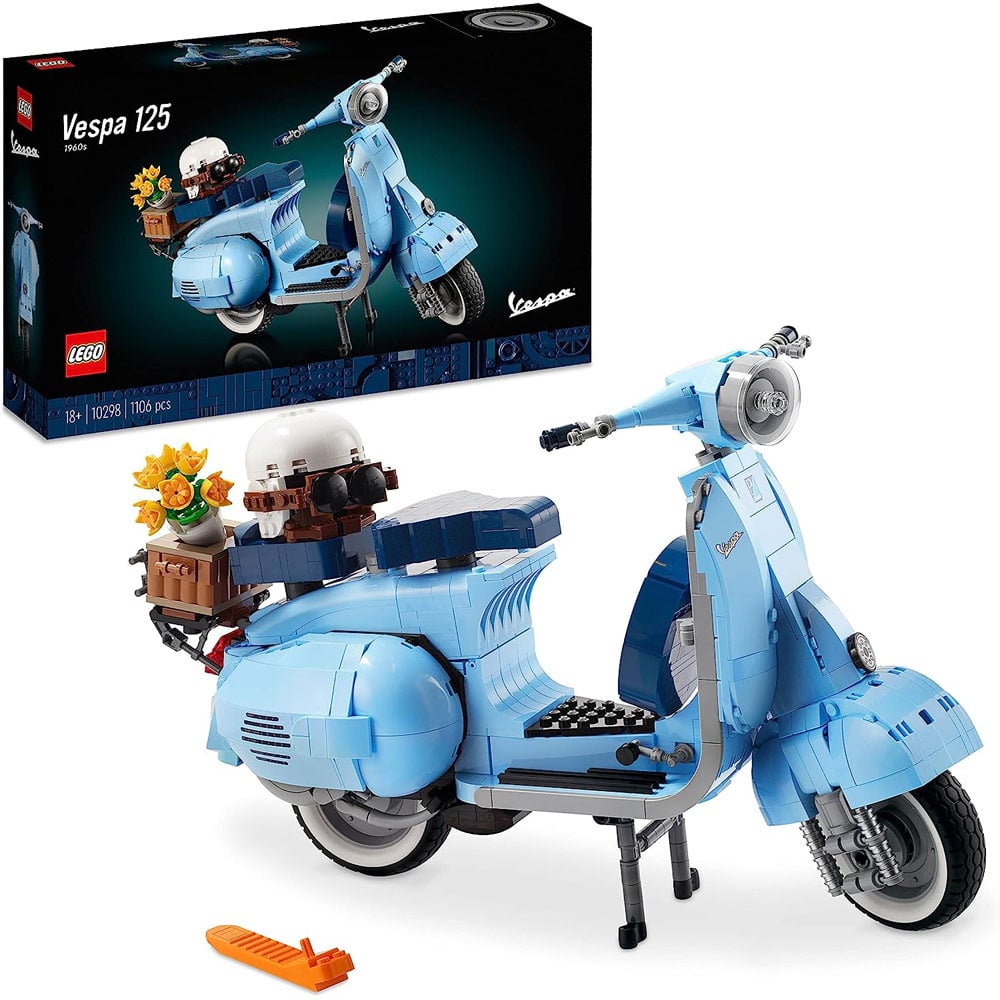 LEGO 10298 Vespa 125 Building Kit Image 3