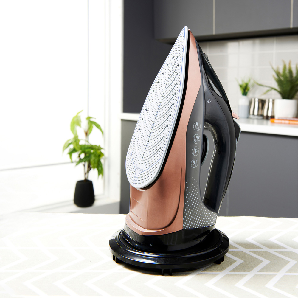 Quest 34149 Gold Cordless Steam Iron 2400W Image 2