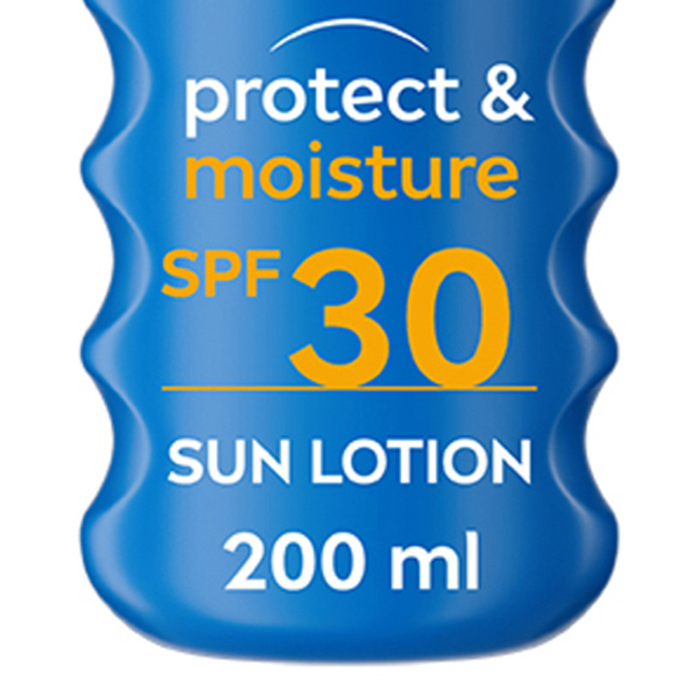 Nivea Sun Protect and Moisture Sun Cream Spray SPF30 200ml Image 3