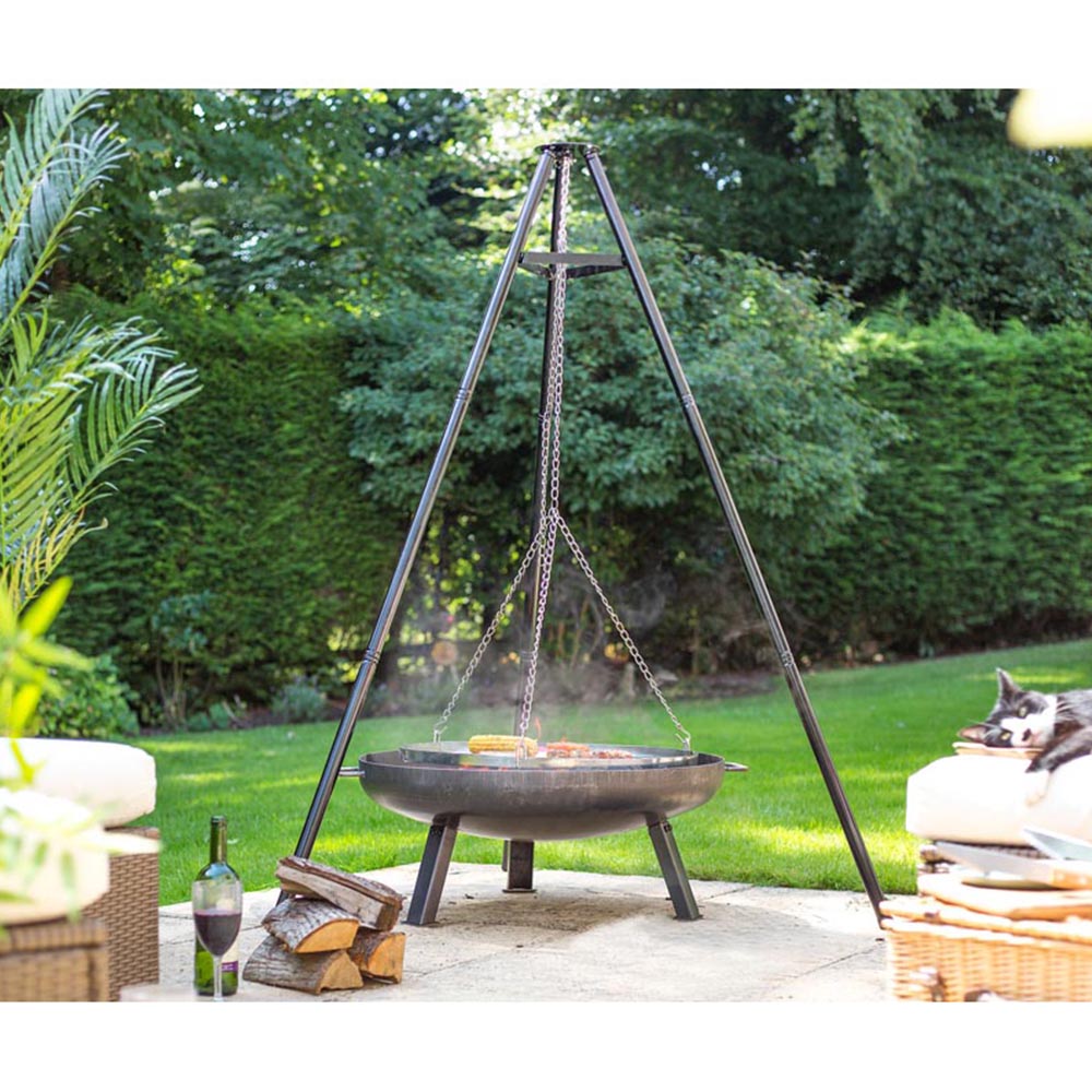 La Hacienda Deluxe Hanging Tripod with Grill Image 2