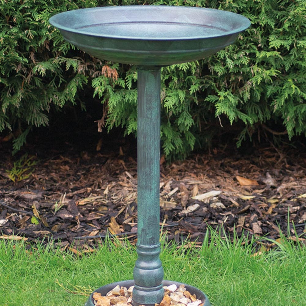 St Helens Standing Pedestal Bird Bath Image 4