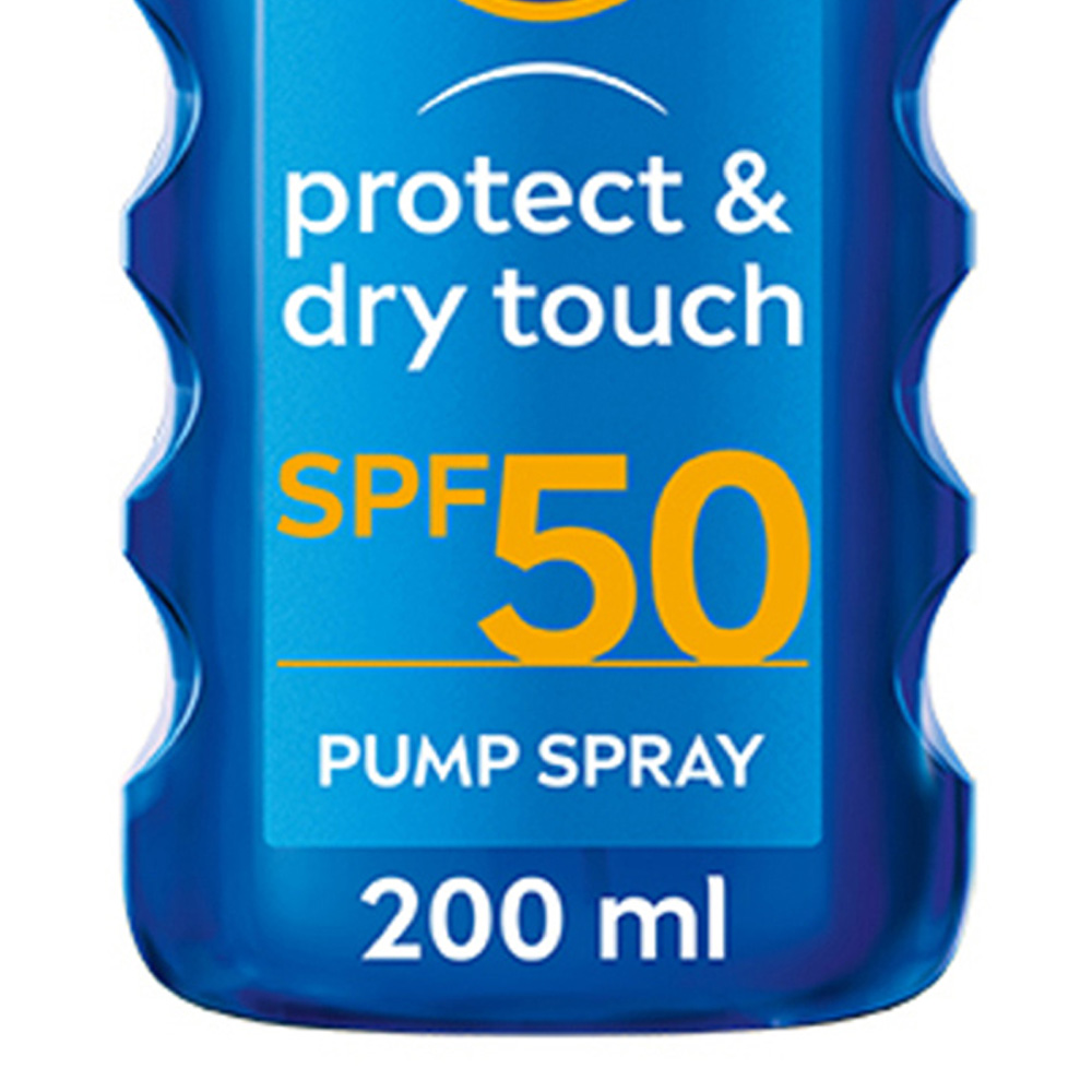 Nivea Sun Protect and Dry Touch Sun Cream Pump Spray SPF50 200ml Image 3