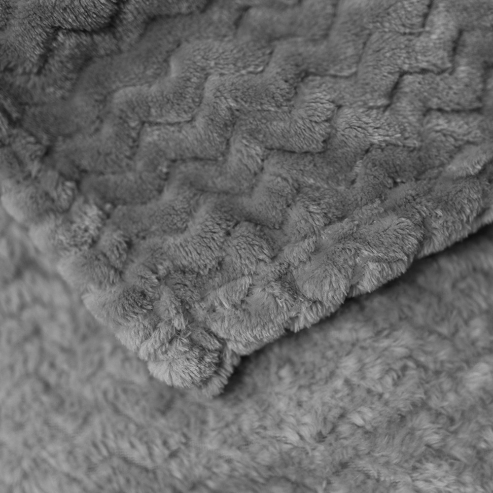 Velosso Silver Moda Plush Throw 150 x 200cm Image 3
