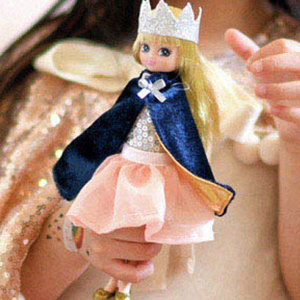 Lottie Dolls Queen Of The Castle Doll Image 2