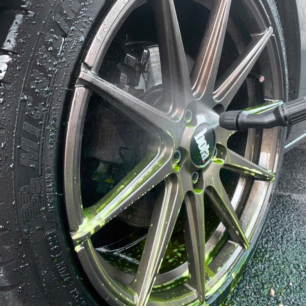 Carshark Alloy Wheel Cleaner Image 4
