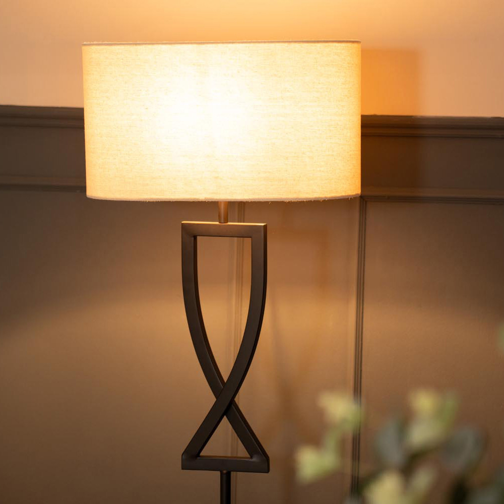 ValueLights Katniss Crossover Black and Natural Shade Metal LED Floor Lamp Image 4