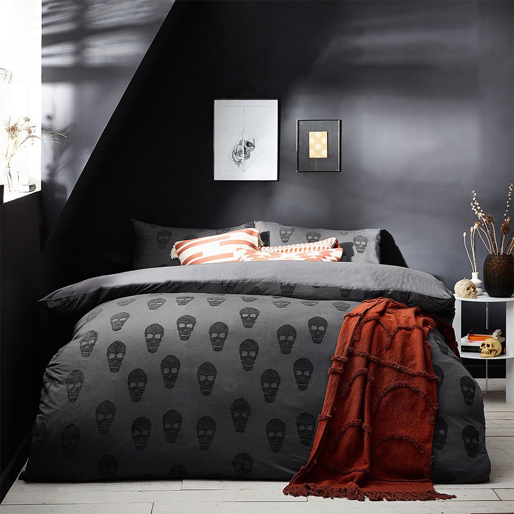 furn. Skulls Super King Charcoal Duvet Set Image 4
