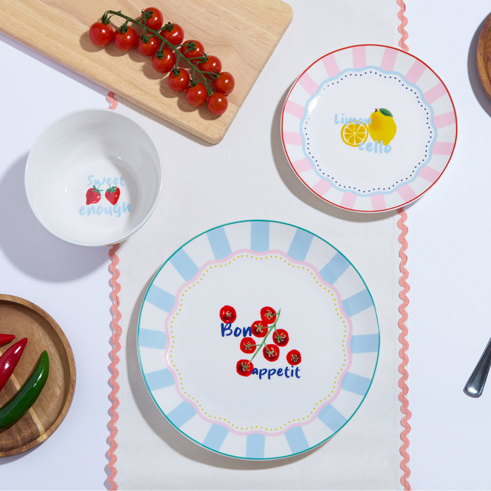 Alfresco 12 Piece Dinnerware Set Image 4