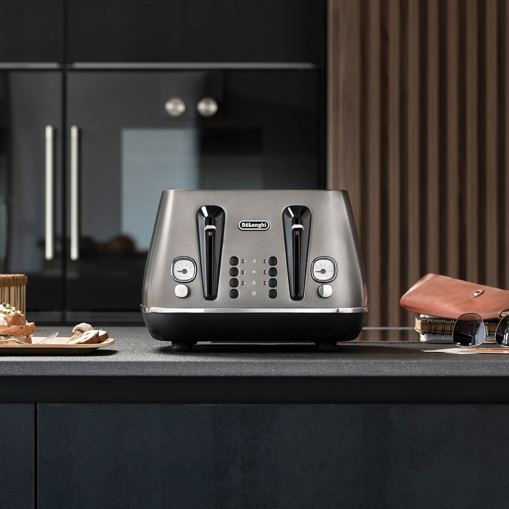 De'Longhi DL4314 Stainless Steel Distinta X 4 Slice Toaster Image 2